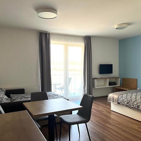 Berill Crystal Apartman Sárvár Extérieur photo