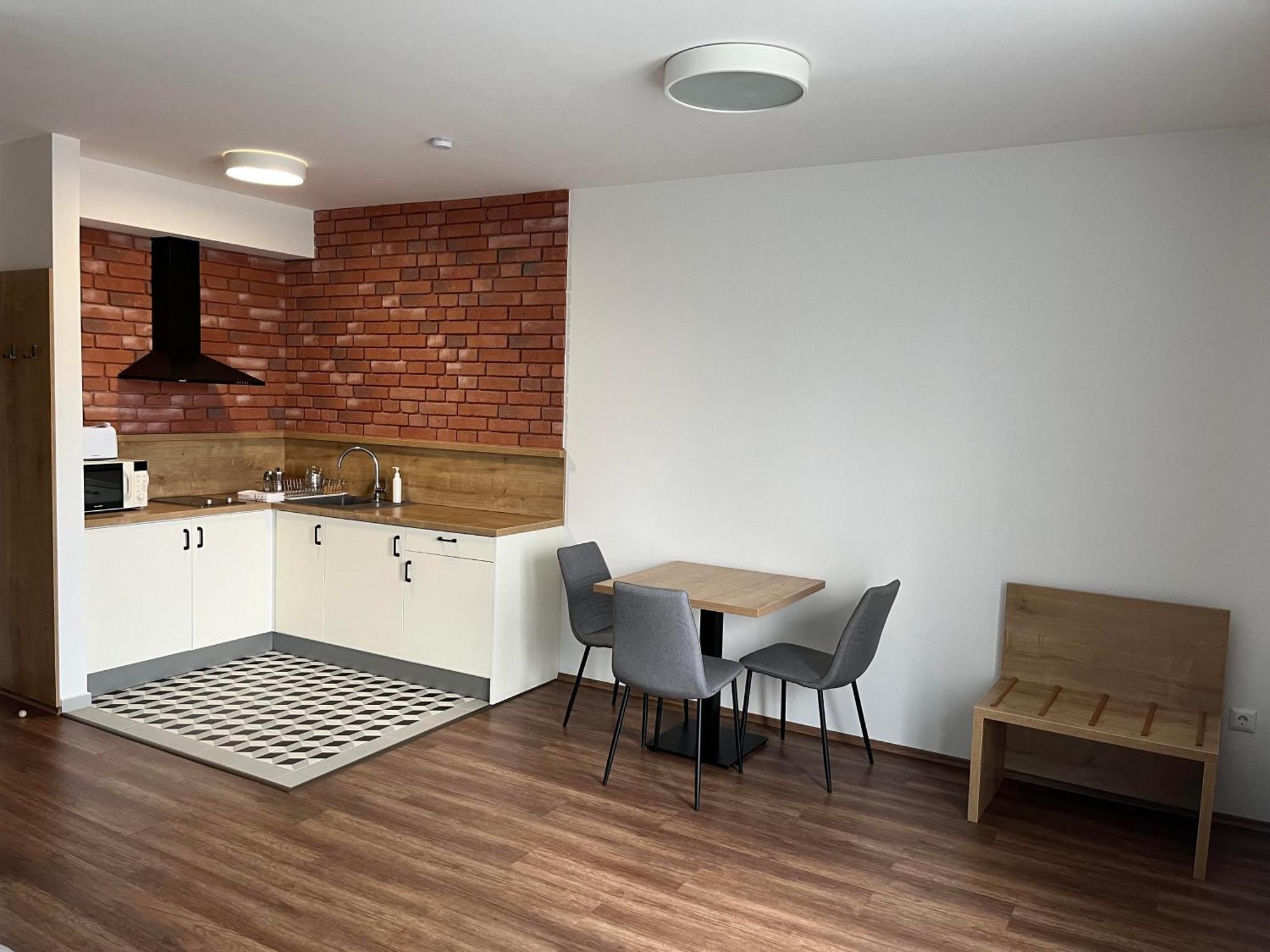 Berill Crystal Apartman Sárvár Extérieur photo