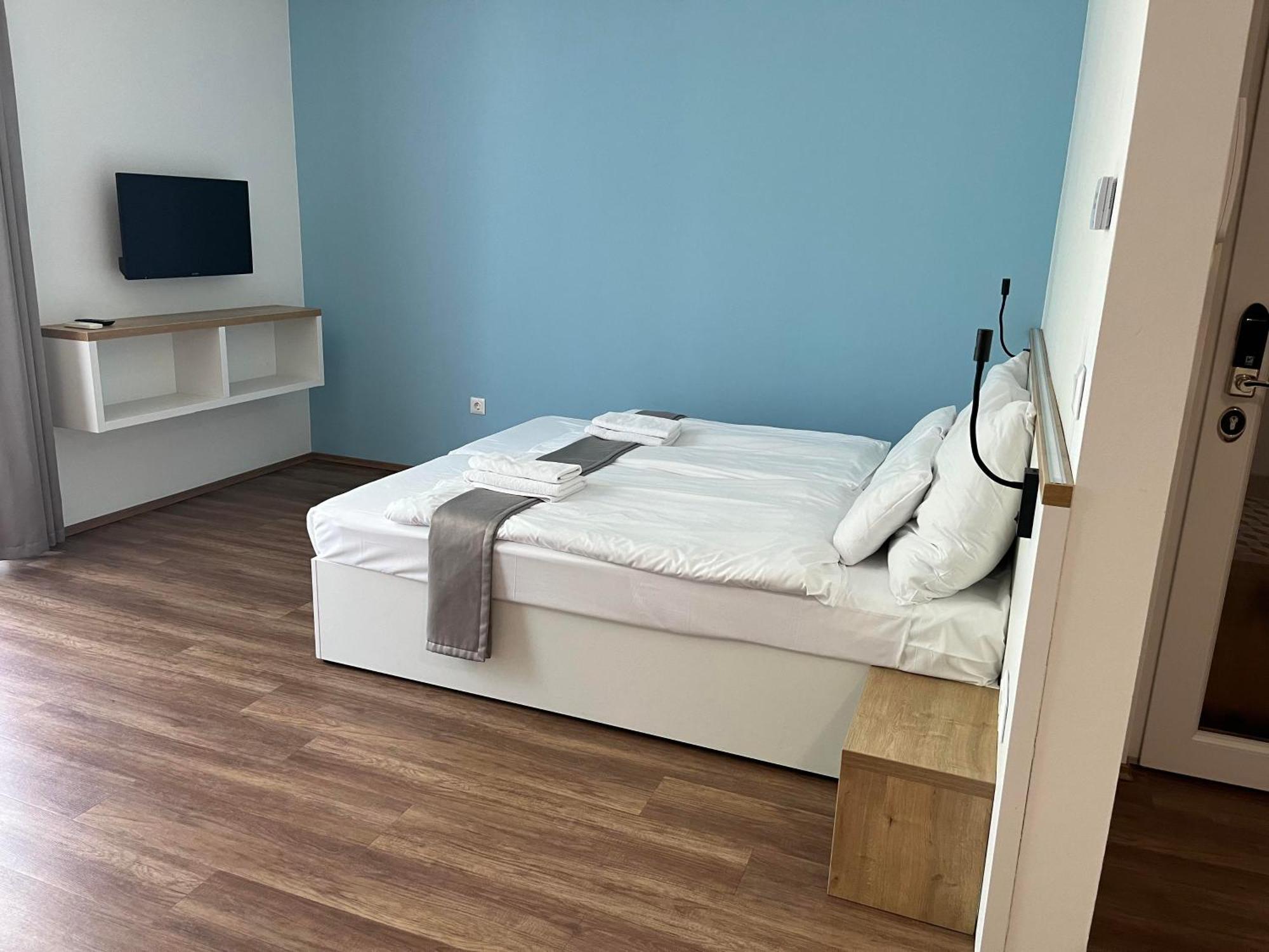 Berill Crystal Apartman Sárvár Extérieur photo